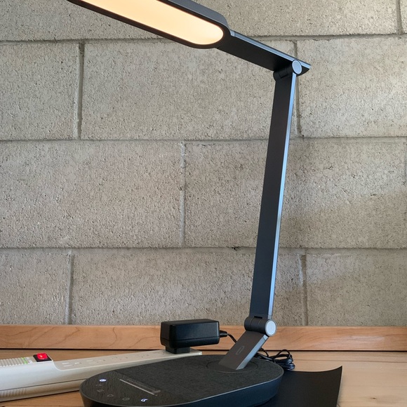 Taotronics LED Desk Lamp 56 Dimmable Office Lamp with 5V/2A USB Port - Picture 5 of 9